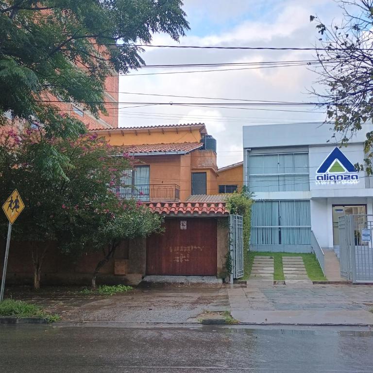 Alquiler temporal de casa - Three-Bedroom House - 7