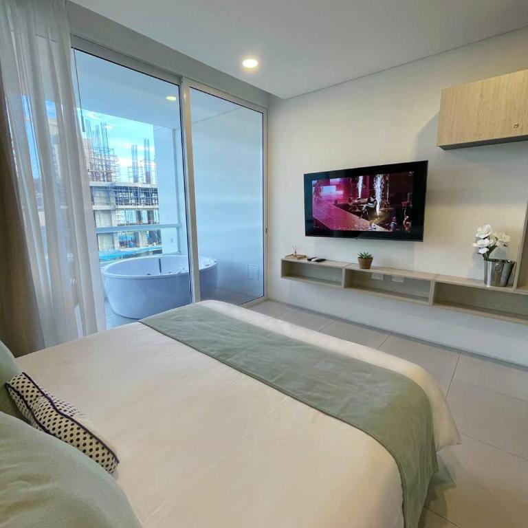 Suite D’lujo: Jacuzzi privado BH - Habitación Deluxe - 1 cama grande - 2