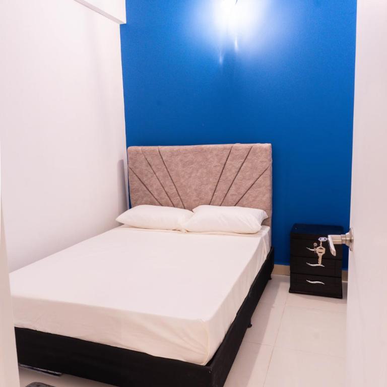 Charlotte Alojamiento - Three-Bedroom Villa - 15