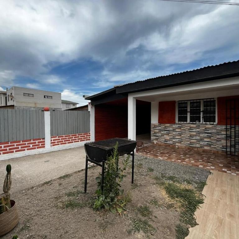 Casa Grande en Pichilemu, playa caminando a 5 min - Three-Bedroom Vacation Home - 10