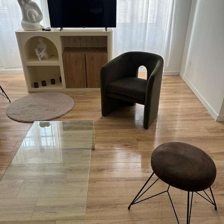 CARPENTRAS appartement climatisé 3e étage situé dans le centre historique - Appartement 3 Chambres - 6