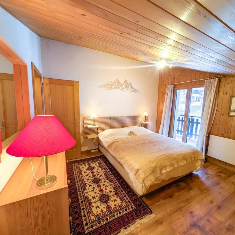 Cocon Alpin: Vue Imprenable, Central & Calme - Apartment - 6