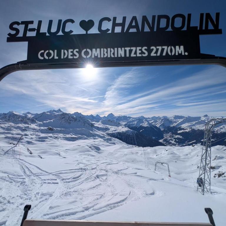 Cocon Alpin: Vue Imprenable, Central & Calme - Apartment - 17