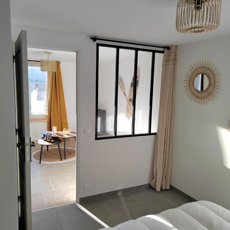 Charmant T2 au bord du lac d'Annecy - Appartement 1 Chambre - 12