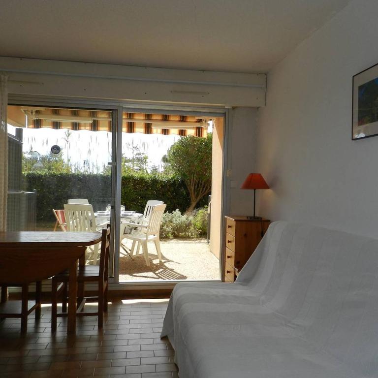 BO090-O412 Appartement Studio coin nuit 4 couchages BORMES LES MIMOSAS - Monolocale - 8