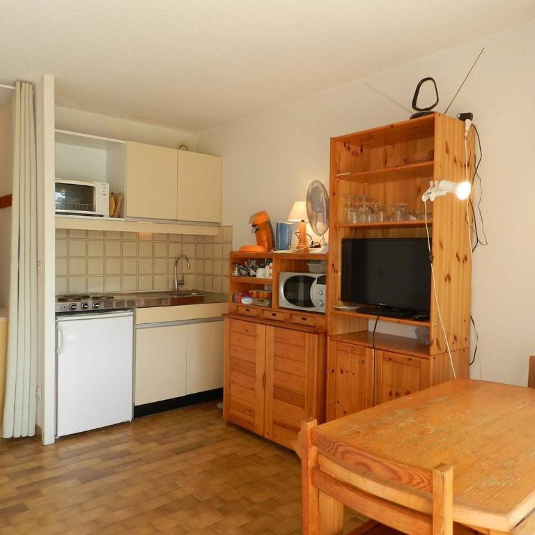 BO090-O412 Appartement Studio coin nuit 4 couchages BORMES LES MIMOSAS - Monolocale - 14