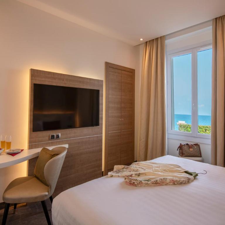 Best Western Premier Hotel Prince de Galles - Chambre Lit King-Size Confort - Vue sur Mer - Non-Fumeurs - 5