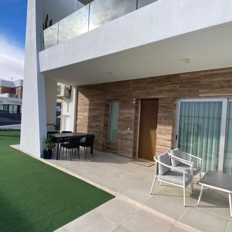 Apartamento con gran jardín privado cerca Benidorm - Apartamento de 2 dormitorios - 20