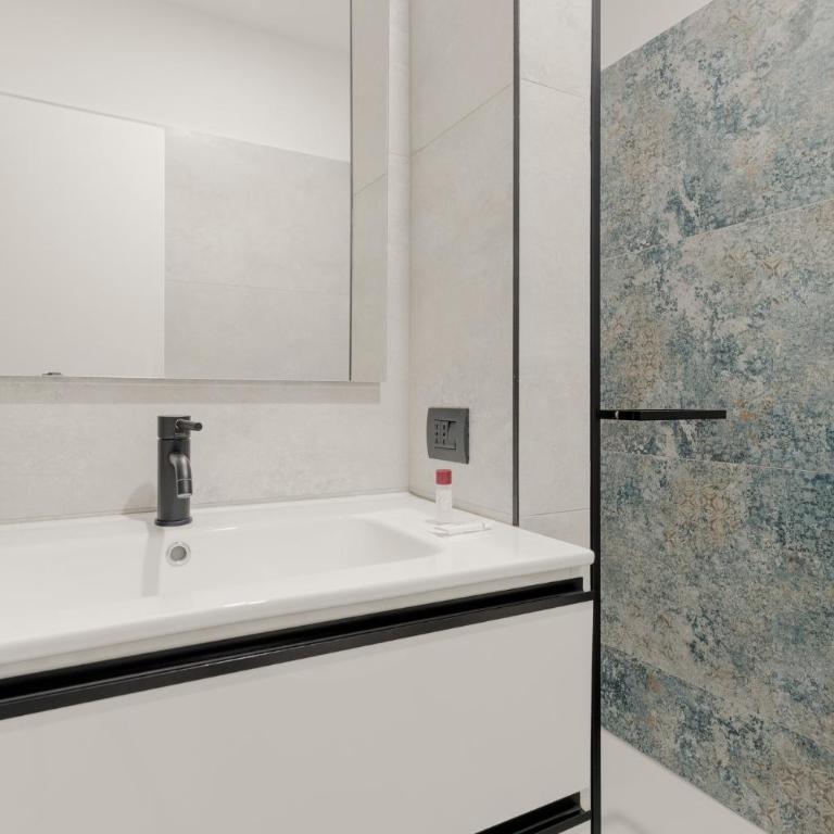 GuestHost - Bright Flat near Stazione Centrale - Appartamento con 1 Camera da Letto - 24