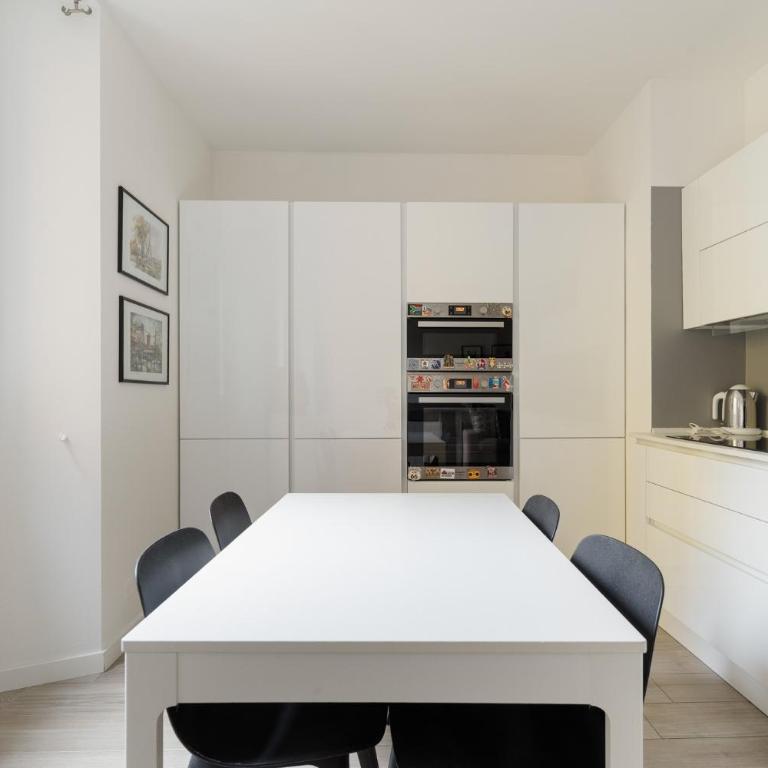 GuestHost - Bright Flat near Stazione Centrale - Appartamento con 1 Camera da Letto - 2
