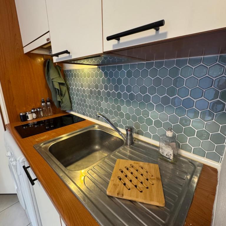 Le Petit Citronnier studio cosy avec loggia Menton - Apartment mit 1 Schlafzimmer - 5