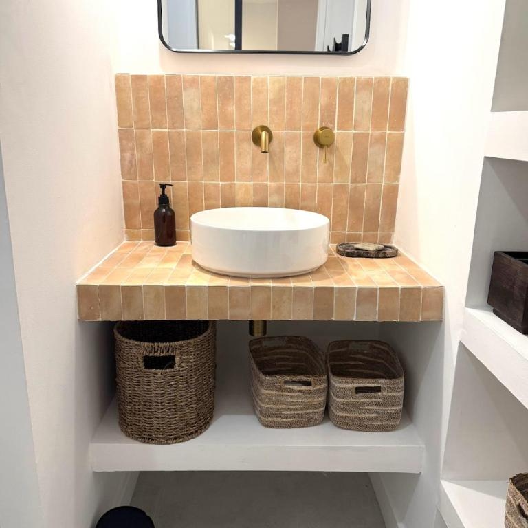 Quiet & luxury Designer Studio, 2 Patios & Full AC - Appartamento con 1 Camera da Letto - 3