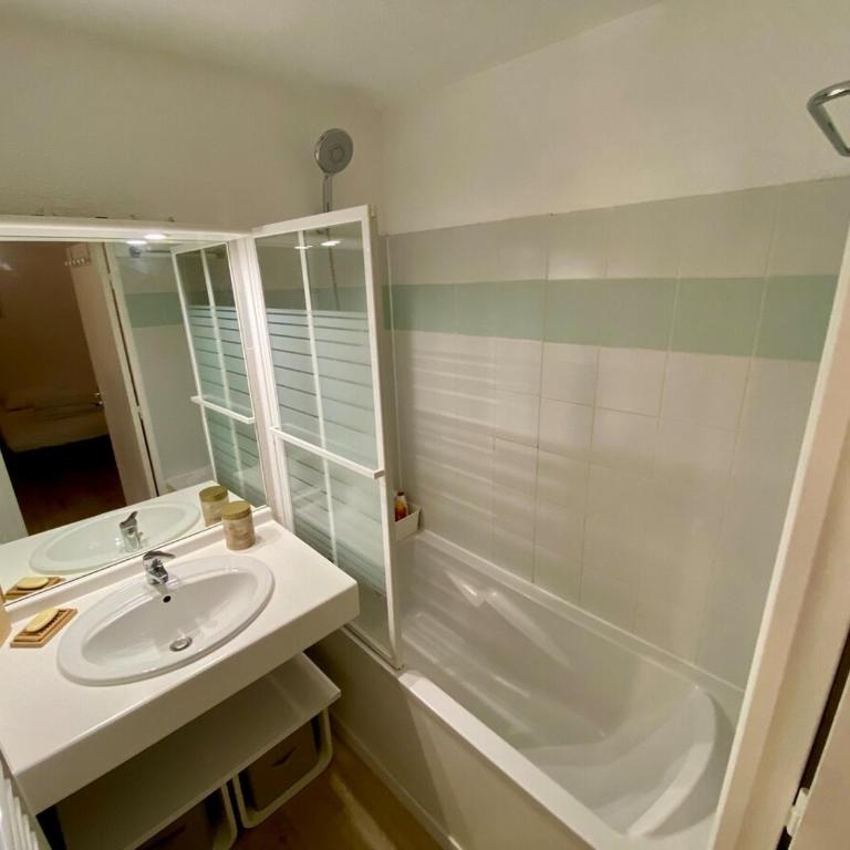 La Foux t2 terrasse vue splendide Bds 29 - Appartement - 13