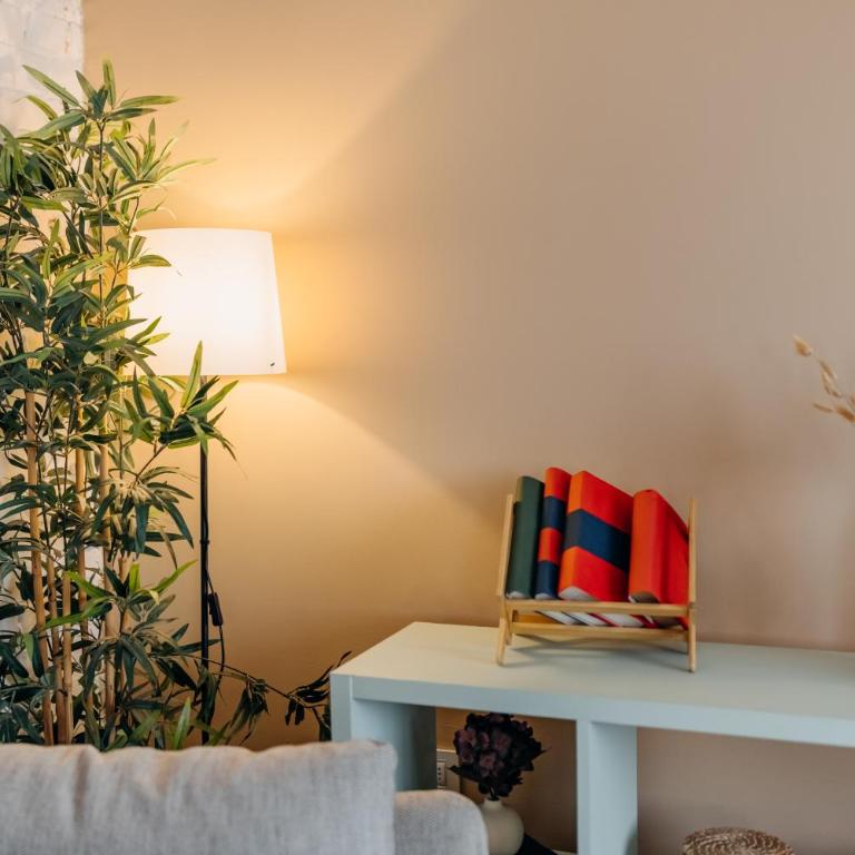 Studio49apartments Quiet in Niš Free Private Parking Fast WiFi - Deluxe Apartment - 4