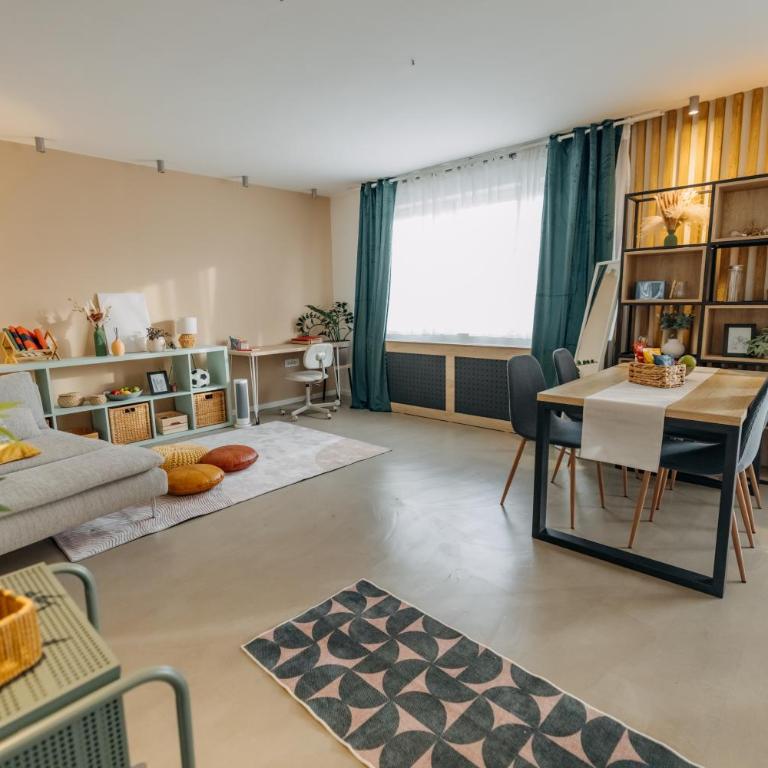 Studio49apartments Quiet in Niš Free Private Parking Fast WiFi - Deluxe Apartment - 9
