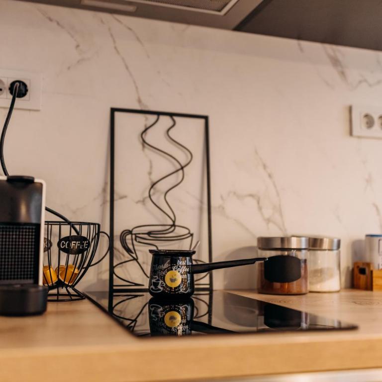 Studio49apartments Quiet in Niš Free Private Parking Fast WiFi - One-Bedroom Apartment - 14
