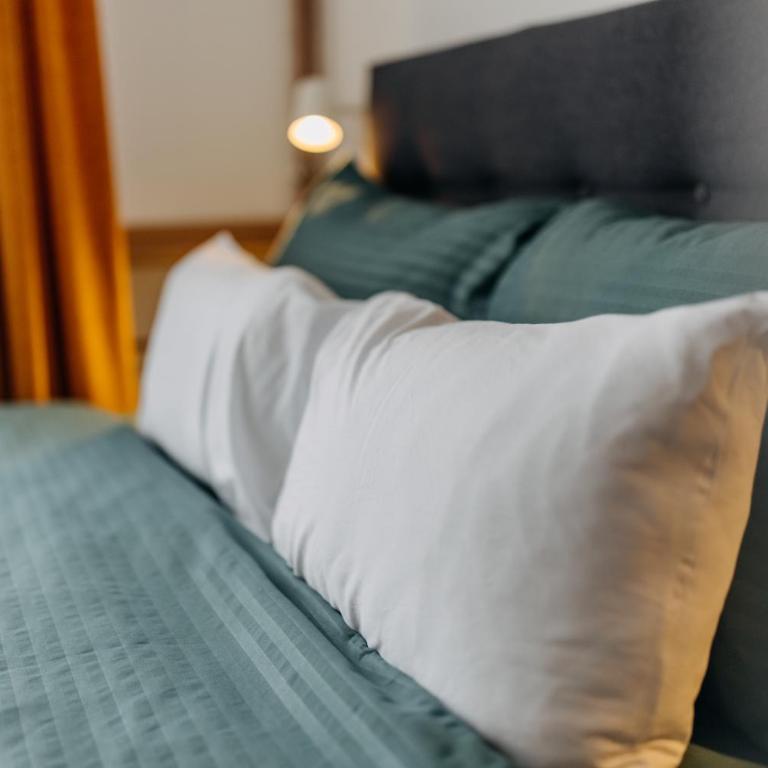 Studio49apartments Quiet in Niš Free Private Parking Fast WiFi - One-Bedroom Apartment with Balcony - 8