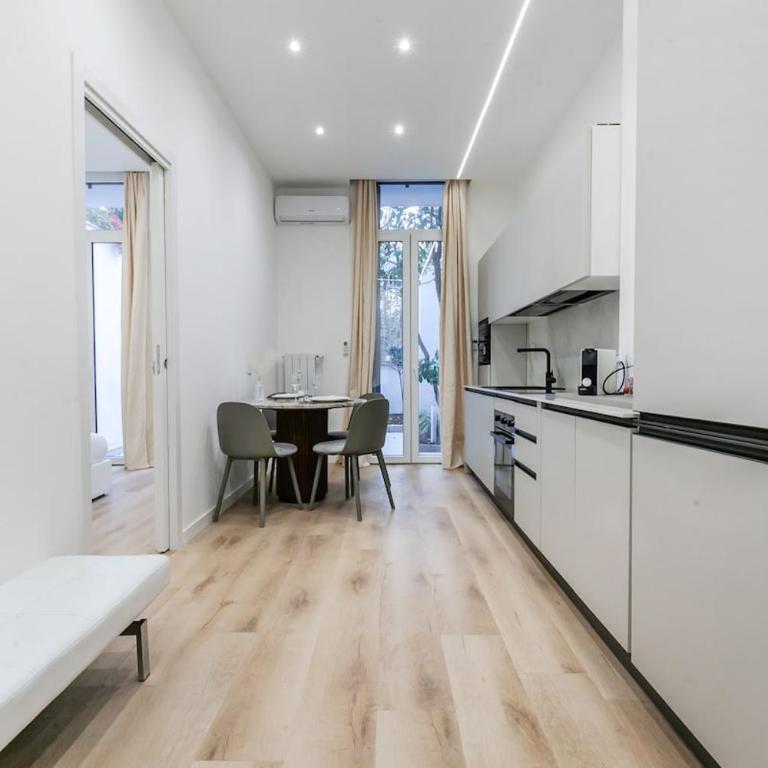 Luxury 2-bedroom apartment central station - Two-Bedroom Apartment - 5