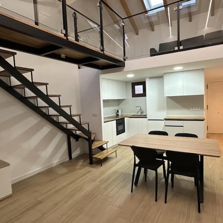 GRAV19, Beautiful restored duplex near to the beach - Casa de 2 dormitorios - 1