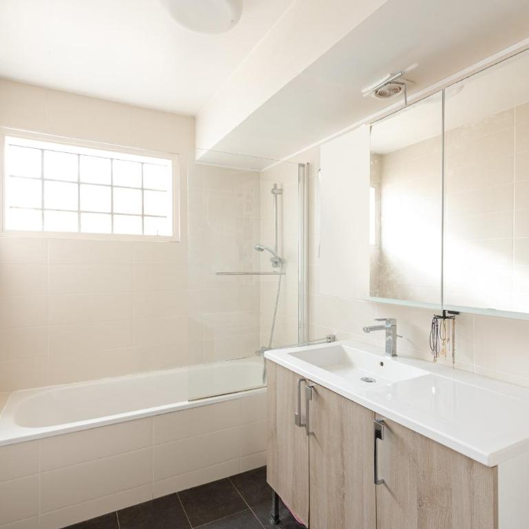 COASTAL ESCAPE KEYWEEK Apt in central Biarritz with balcony and parking - Appartamento - 12