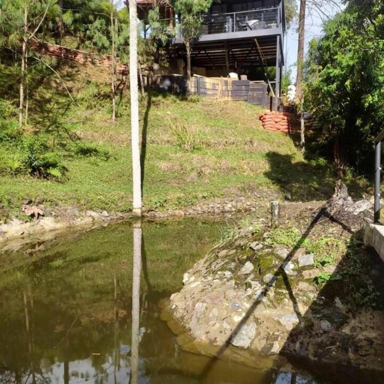 Lake Cabin Near MetroCable ARVI - Habitación Doble - 1 o 2 camas - 11