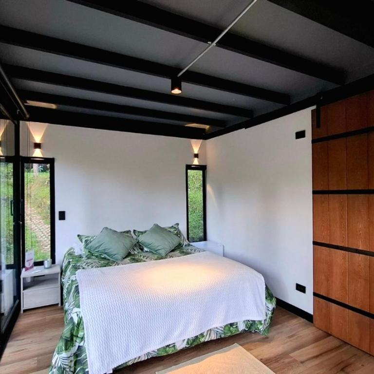 Tranquil Holiday Park Retreat in Guarne, Antioquia - Habitación Familiar - 50