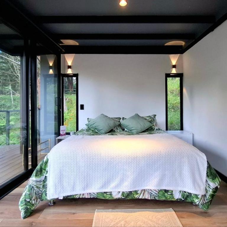 Tranquil Holiday Park Retreat in Guarne, Antioquia - Habitación Familiar - 52