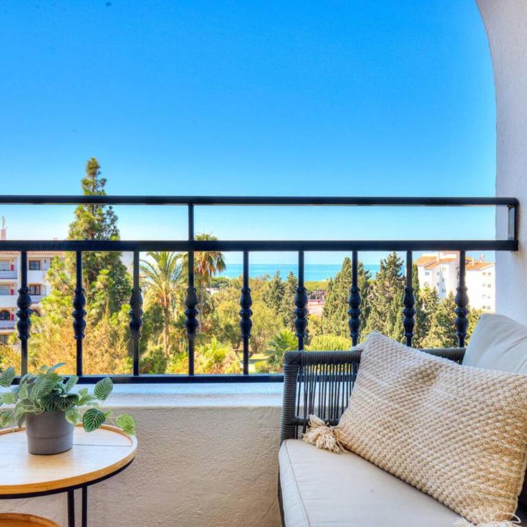 Modern 2-bedroom, 2-bathroom apartment - Apartamento - 8