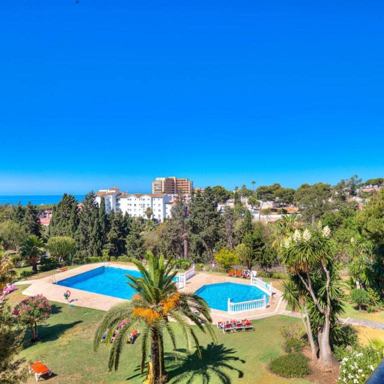 Modern 2-bedroom, 2-bathroom apartment - Apartamento - 23