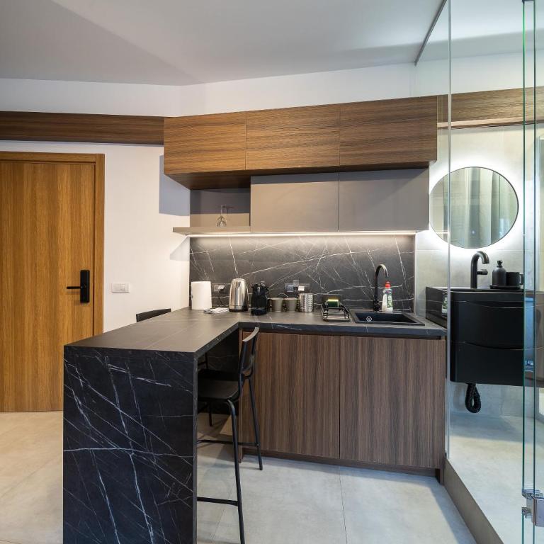 Old Town Suites - Studio - 12
