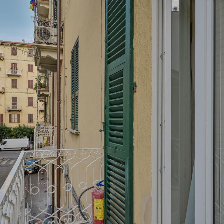 GuestHost - One step away from the historic center Lovely Flats - One-Bedroom Apartment with Balcony - 16
