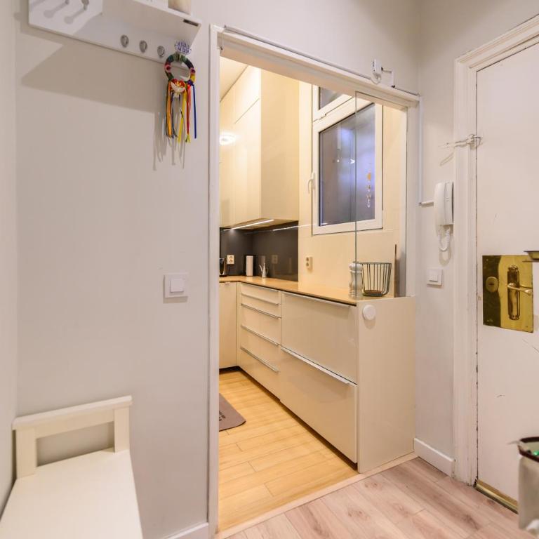 OLM102BA - Amplio y luminoso piso de 2 dormitorios en el centro de Madrid - Alquiler temporal - Two-Bedroom Apartment - 43