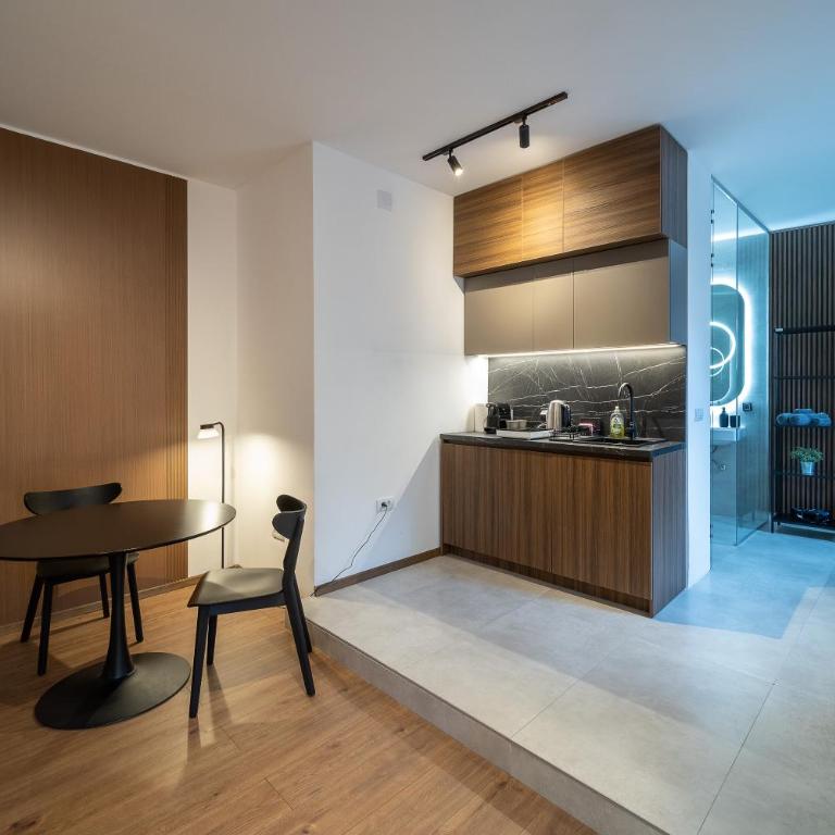 Old Town Suites - Studio - 4