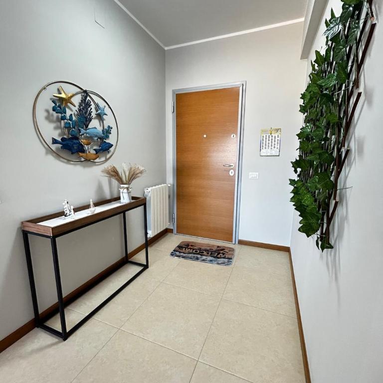 Sole Blue Apartment - Three-Bedroom Apartment with Sea View - 13