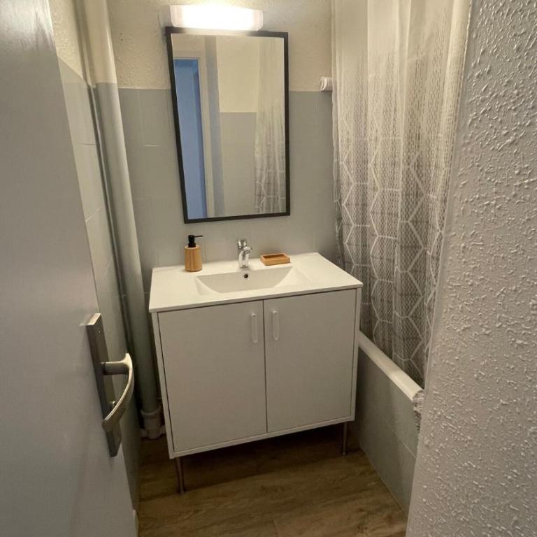 Appartement à 200 mètres de la plage - Two-Bedroom Apartment - 6