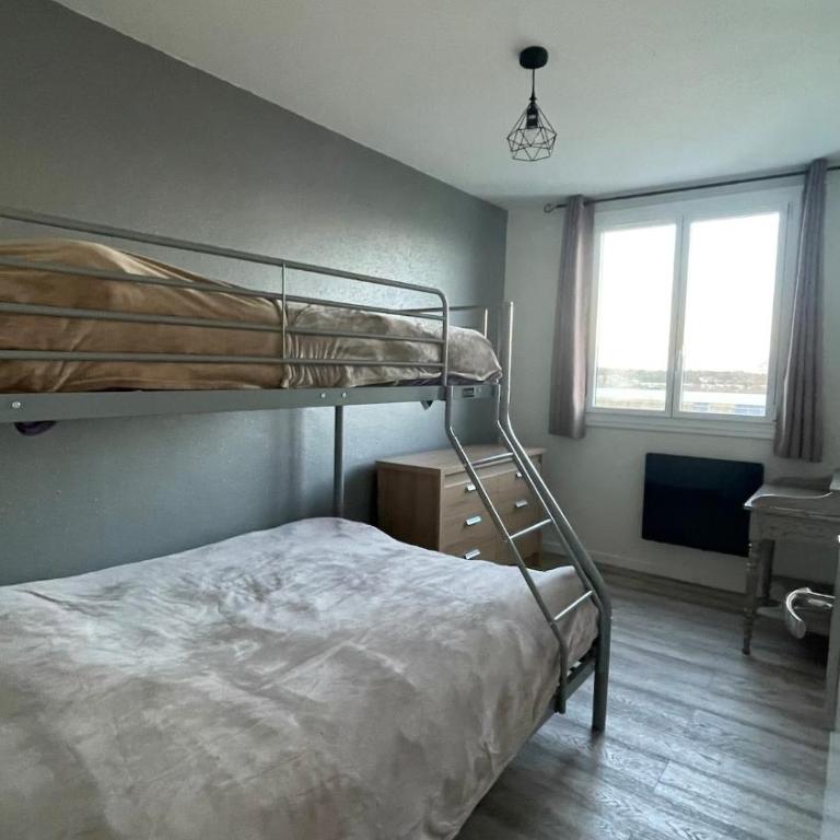 Appartement à 200 mètres de la plage - Two-Bedroom Apartment - 8