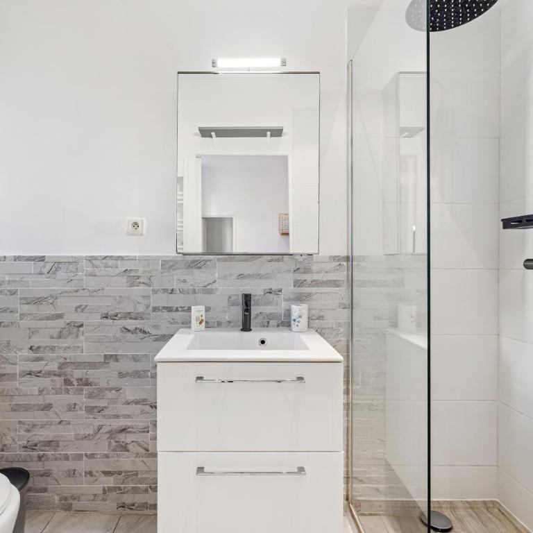 Nice Renting - GRIMALDI - Golden Square Best Location Fully Equiped - Appartement 1 Chambre - 13