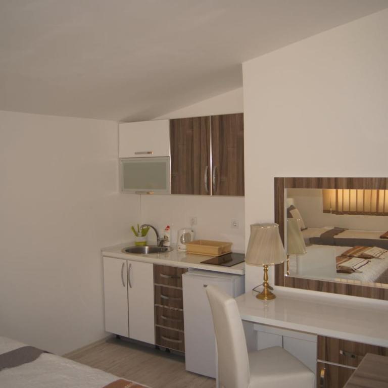 Apartments Villa Royale - Porodična Soba sa Pogledom na More - 2