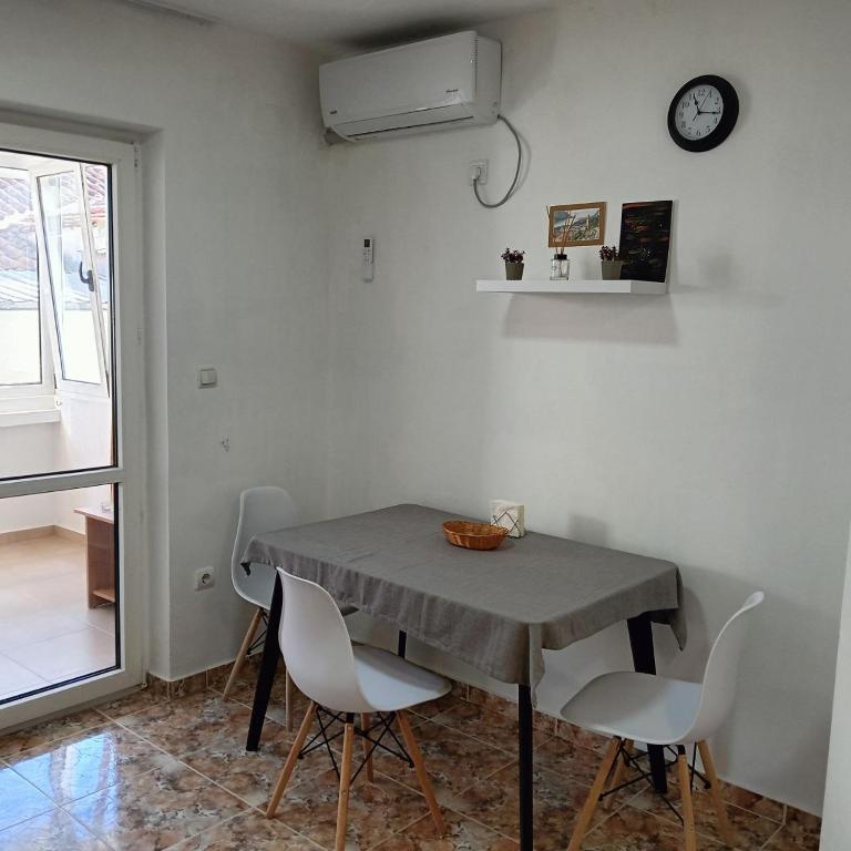 Veli Vinogradi - Apartman sa 2 Spavaće Sobe - 2