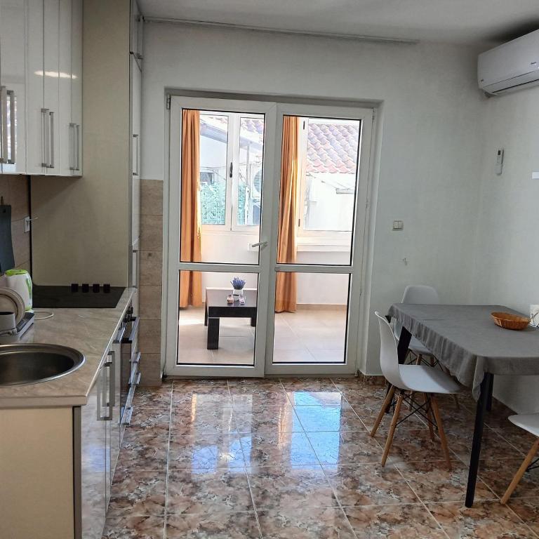Veli Vinogradi - Apartman sa 2 Spavaće Sobe - 7