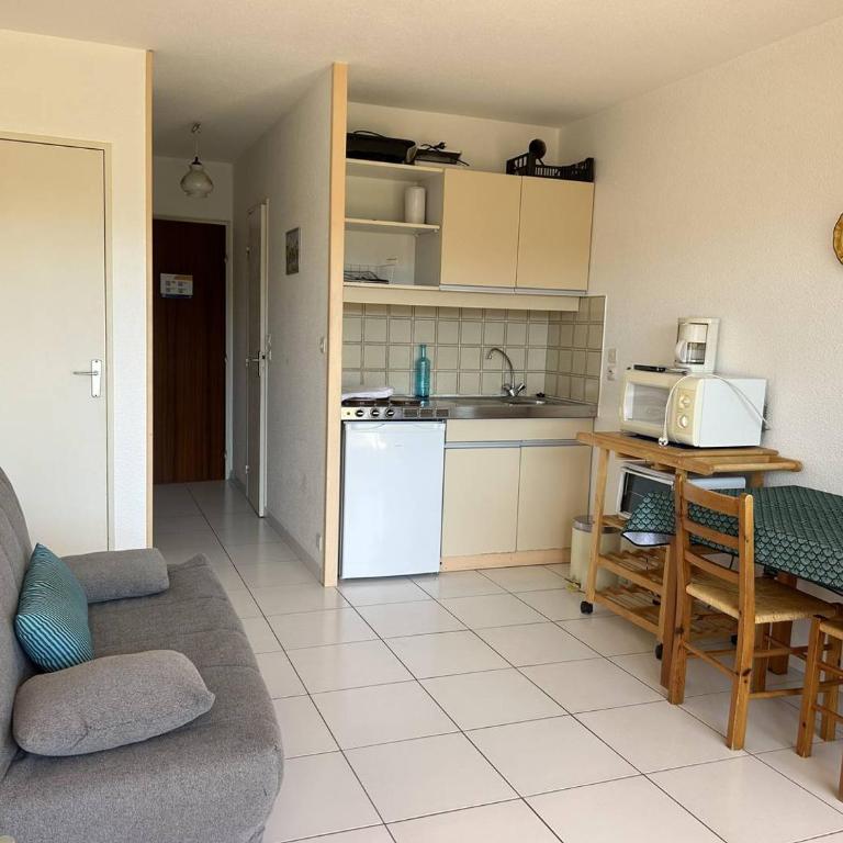 BO090-F94 Appartement Studio cabine 3 couchages BORMES LES MIMOSAS - Estudio - 1
