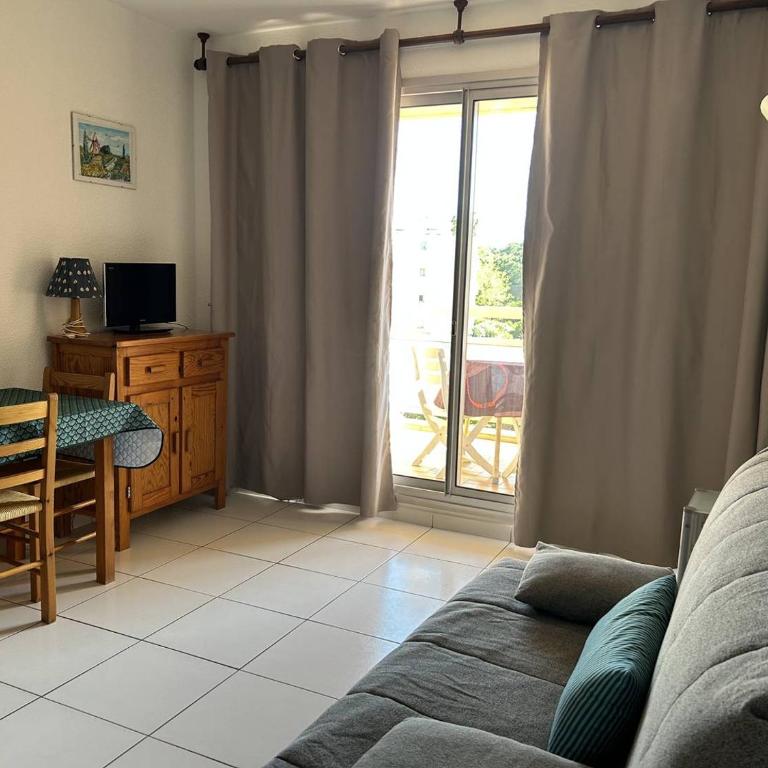 BO090-F94 Appartement Studio cabine 3 couchages BORMES LES MIMOSAS - Estudio - 4