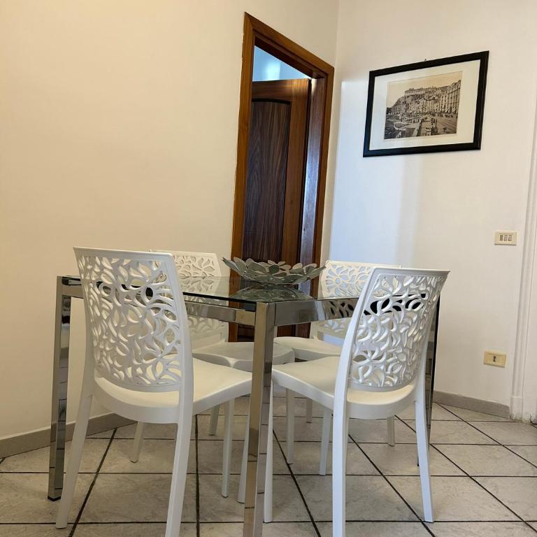 Casa Mia nel cuore di Napoli - Appartamento con 2 Camere da Letto - 21
