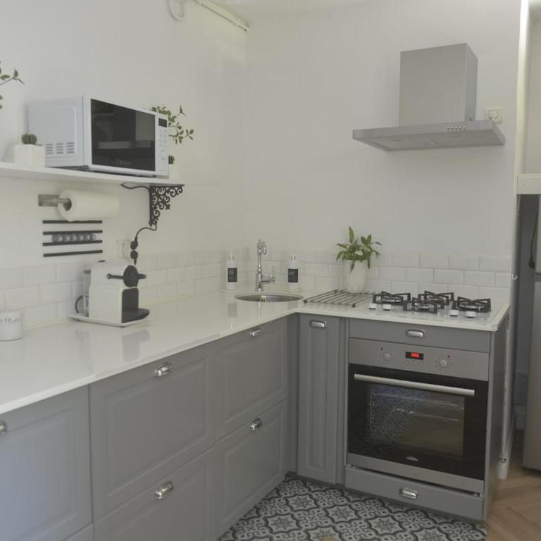Charmante maison de ville avec jardin et piscine Avignon - Villa 2 Chambres - 24