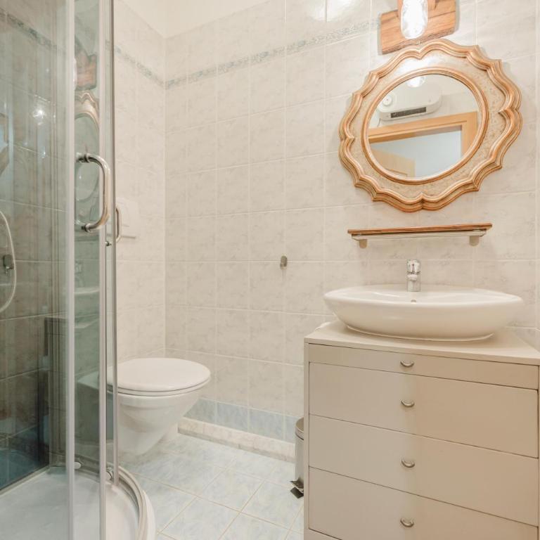 I Folli di Alleghe Apartment - Parking & Wi-Fi - Appartamento Deluxe con 2 Camere da Letto - 4