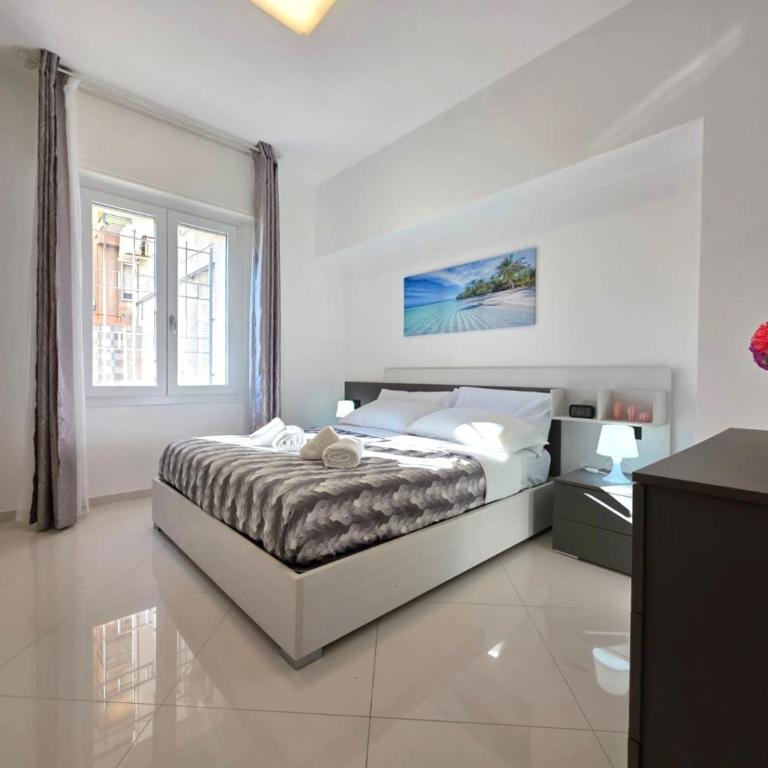 200m al Mare, Bilocale con posto auto privato in zona Porto - Appartamento con 1 Camera da Letto - 2
