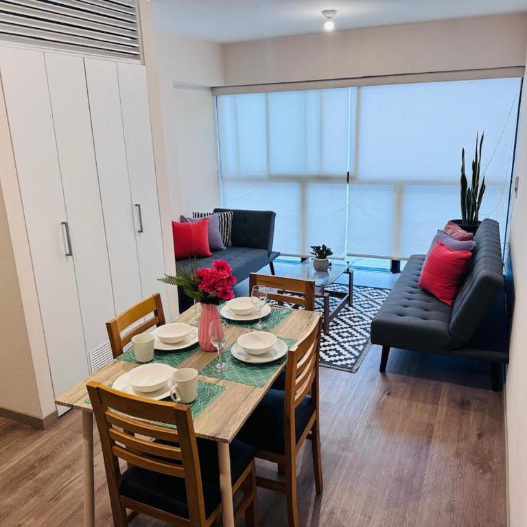 M15 - Two Bedroom Apartment in front of the US Embassy - Apartamento de 2 dormitorios - 1