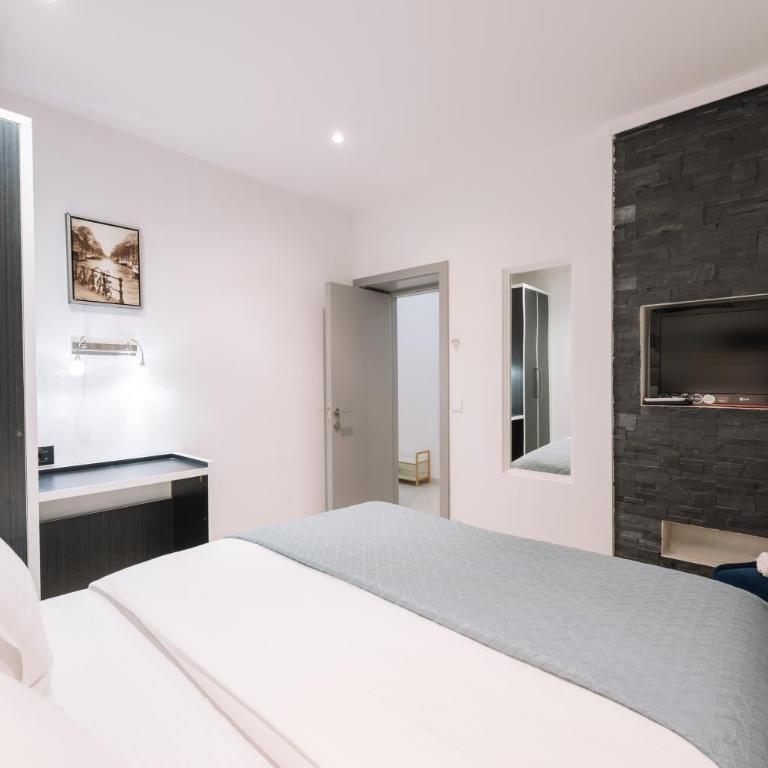 Hotel Senator Lux - Superior Apartman - 36