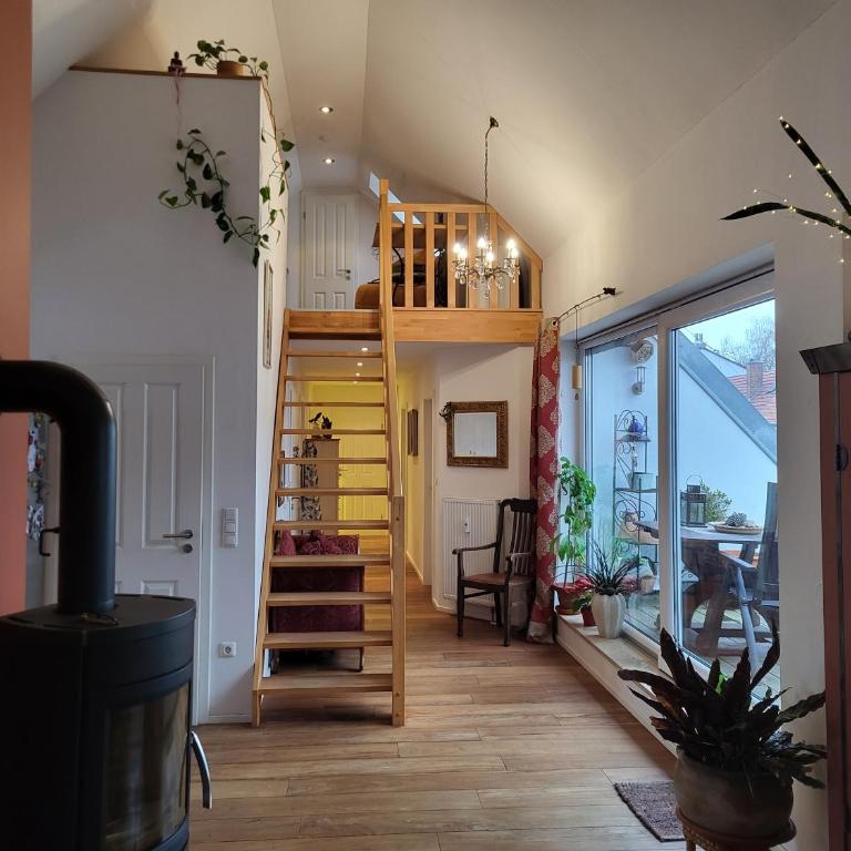 FRIDA - Dachpalais, nahe City, HBF und Wertach-Park - Two-Bedroom Apartment with Balcony - 3