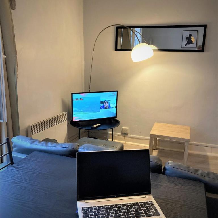 Studio dans l'hypercentre de Limoges - Apartamento de 1 dormitorio - 4